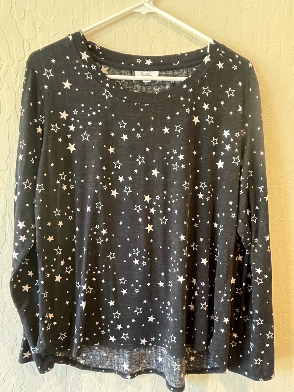 Women's Black Star-Print Long Sleeve Tee